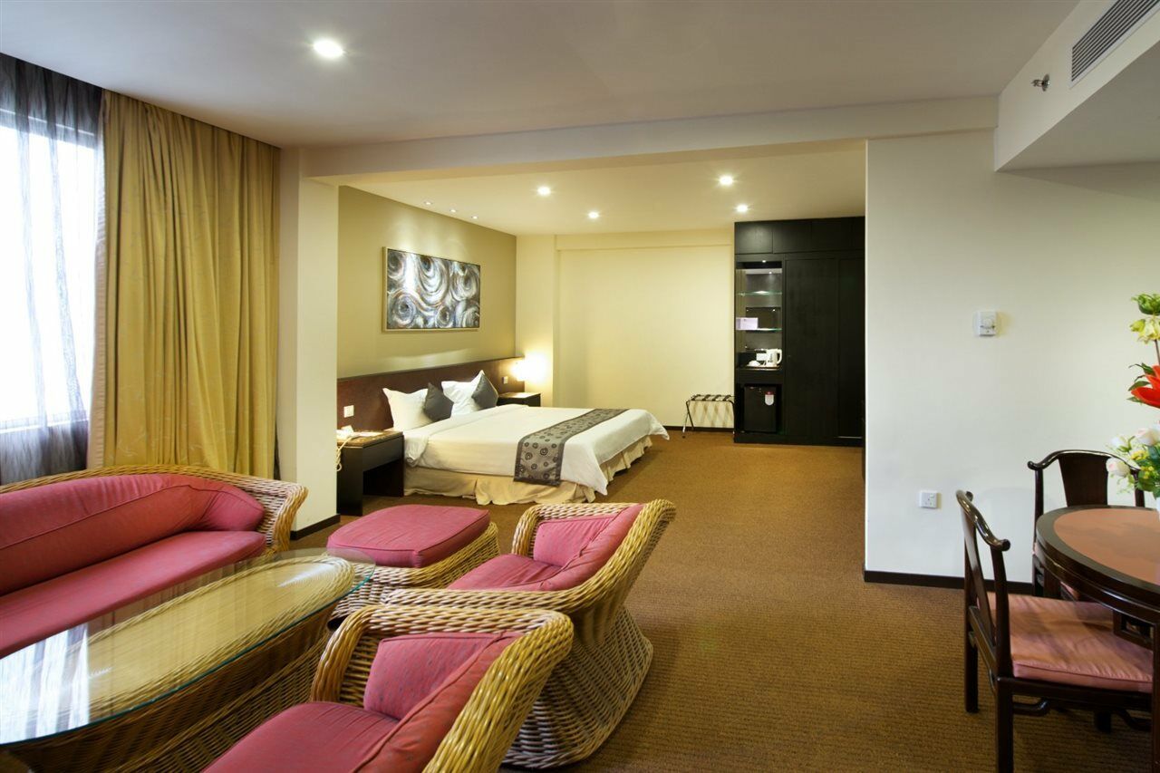 Royal 4* Singapur